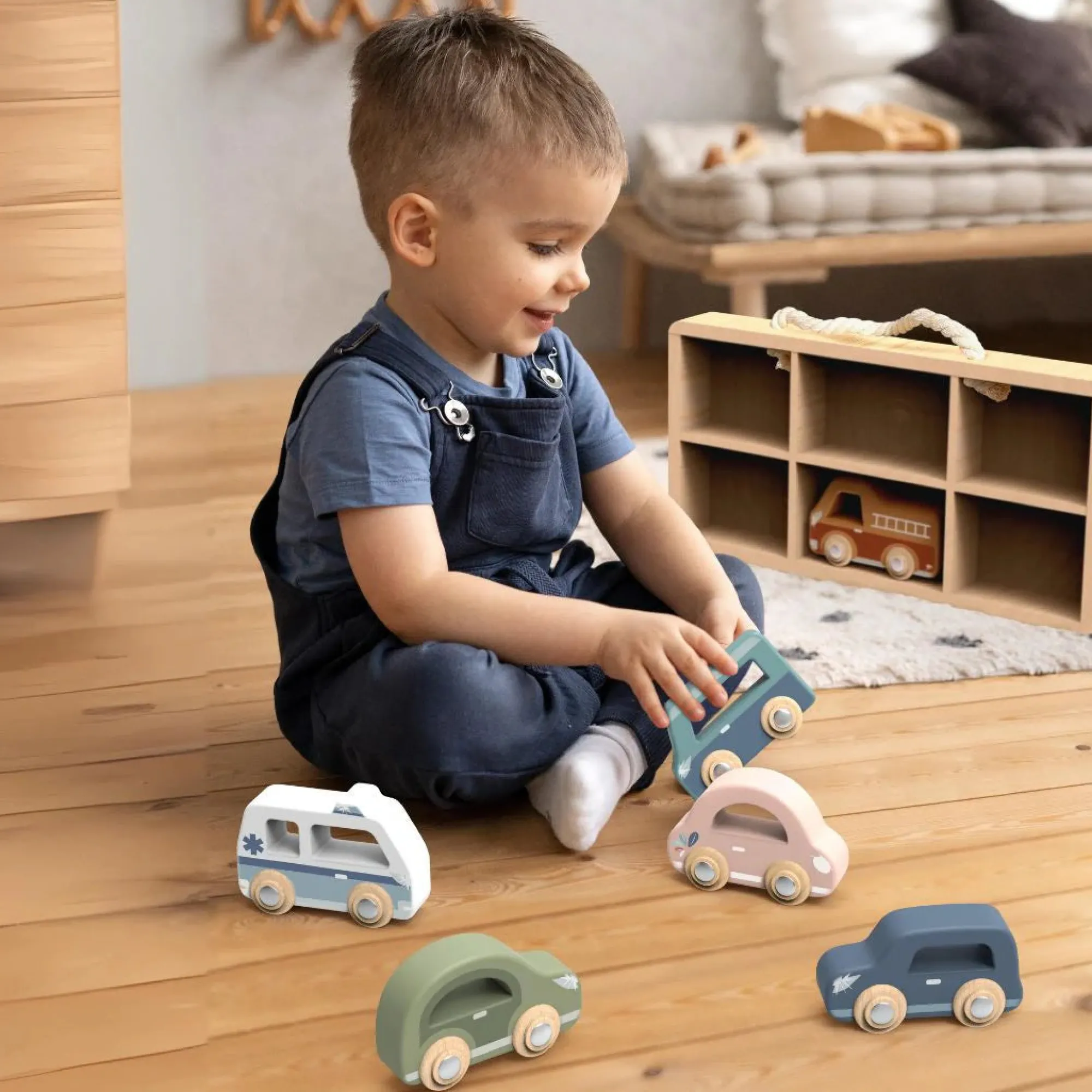 car_display___2.webp Speedy Monkey Wooden Toys>Car Display - 2+