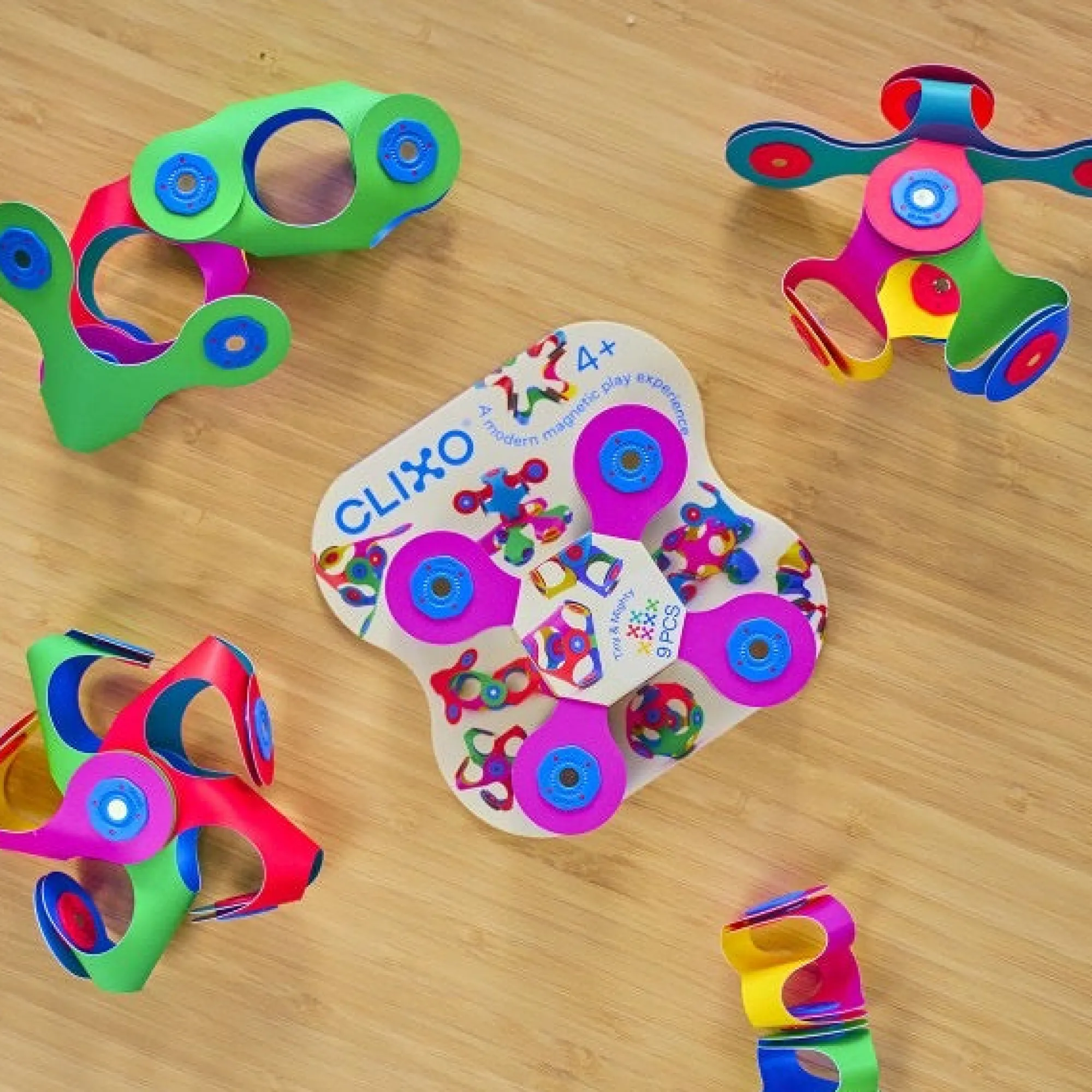 clixo___piece_tiny__might_5.webp CLIXO Travel | Open Ended Play>- 9 piece Tiny & Mighty - Rainbow - 4+
