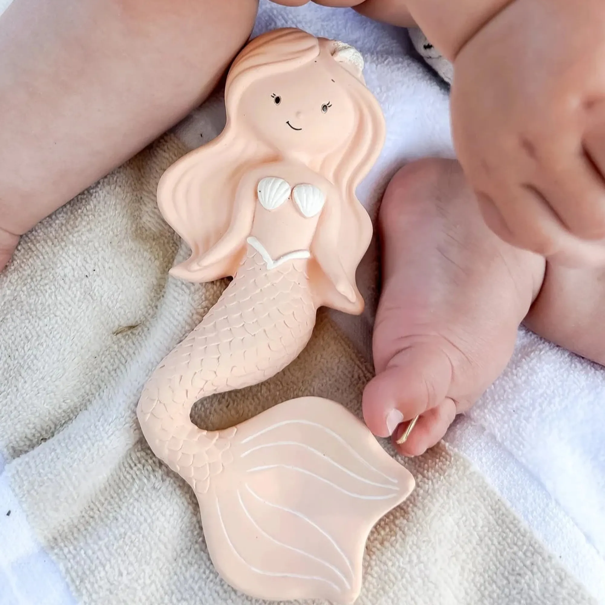 maeve_the_mermaid_teether_2.webp Winnie Parkes Teethers & Rattles | Eco>Maeve the Mermaid Teether Toy - 0+