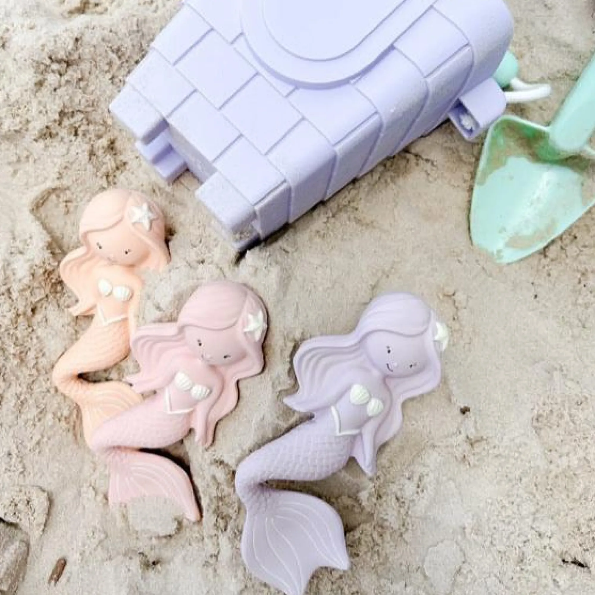 maeve_the_mermaid_teether_6.webp Winnie Parkes Teethers & Rattles | Eco>Maeve the Mermaid Teether Toy - 0+