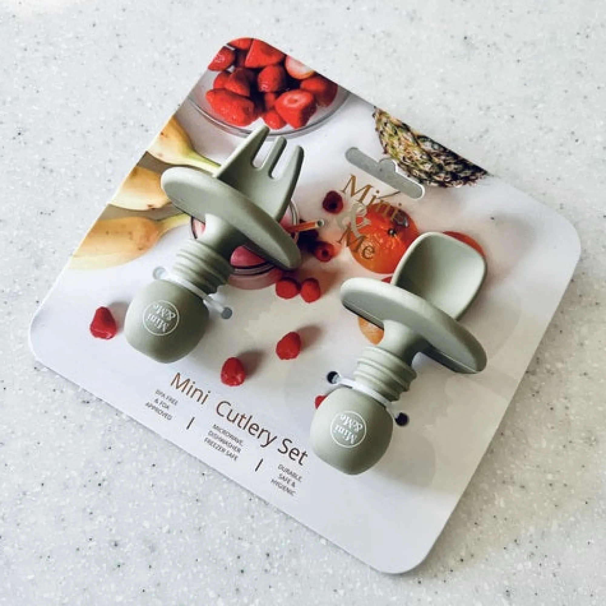silicone_cutlery_set__oli_0.webp MIni & Me Travel | Feeding & Hydration>Silicone Cutlery Set - Olive- 4M+