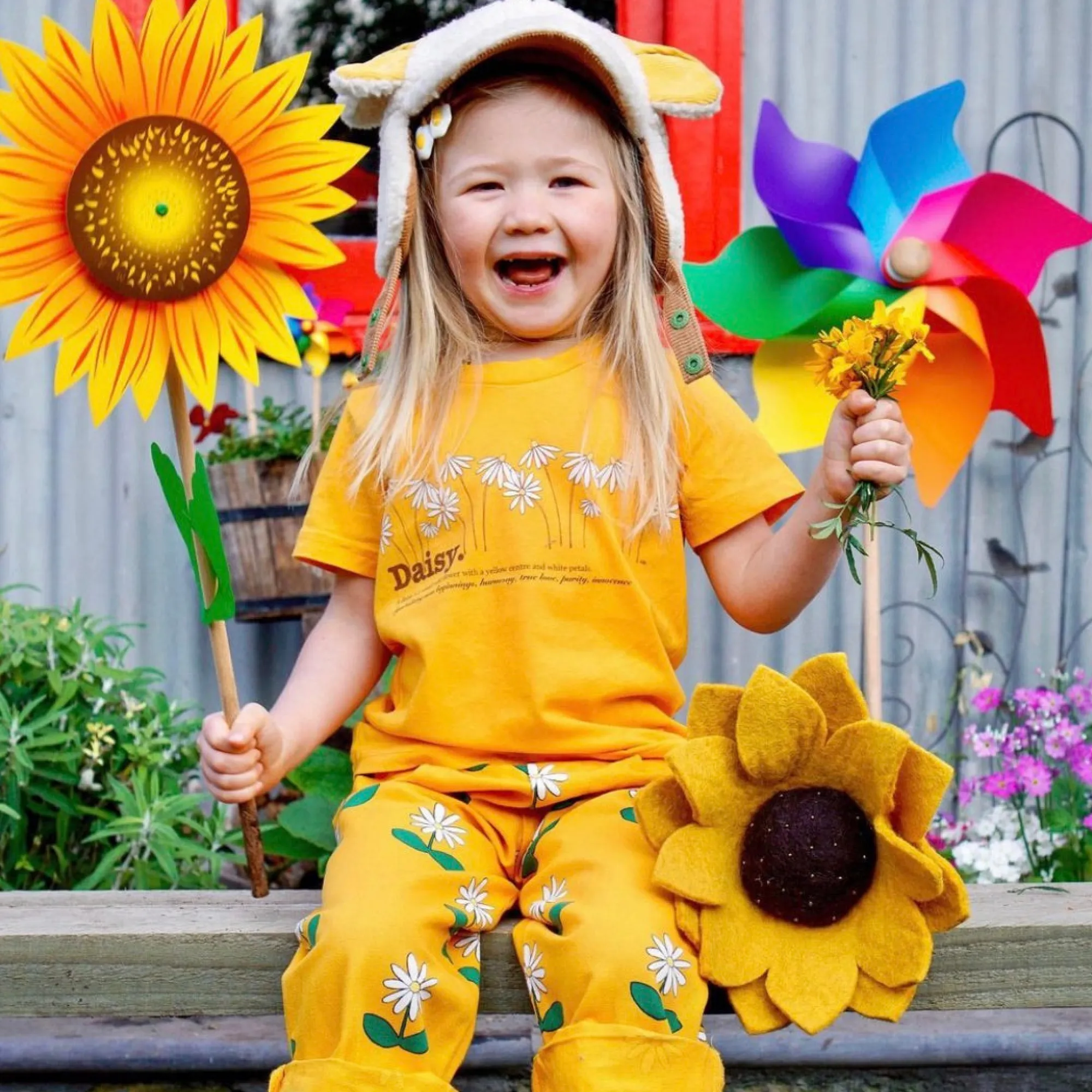 sunflower_girasole_pinwhe_0.webp Whirly Sensory | Garden>Sunflower Girasole Pinwheel - 3+